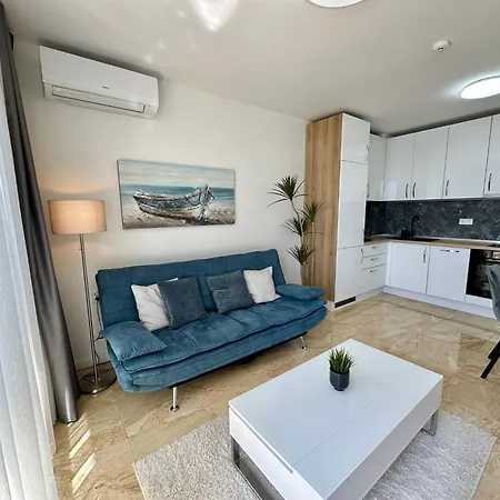 Apartment Onyx 1 - Menada